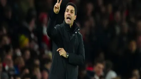 “英超第10轮：利物浦2-1力克布赖顿，精彩瞬间回顾”